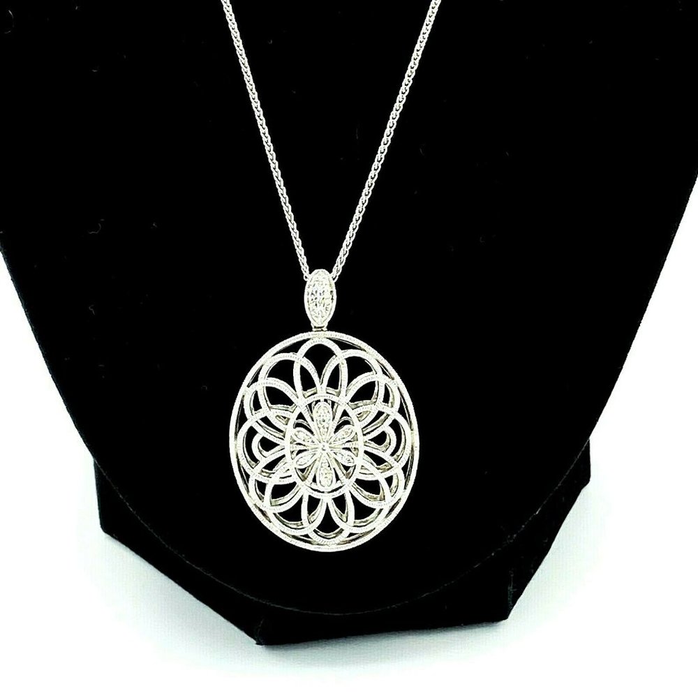 HOB 925 Oval Flower Diamond Pendant 18" Necklace